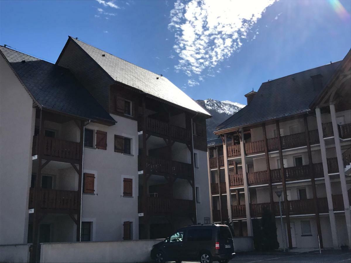 Appartement Tt Confort Au Coeur Des Montagnes Avec Vue Sur Les Montagnes Wifi Люс-Сен-Совёр Экстерьер фото