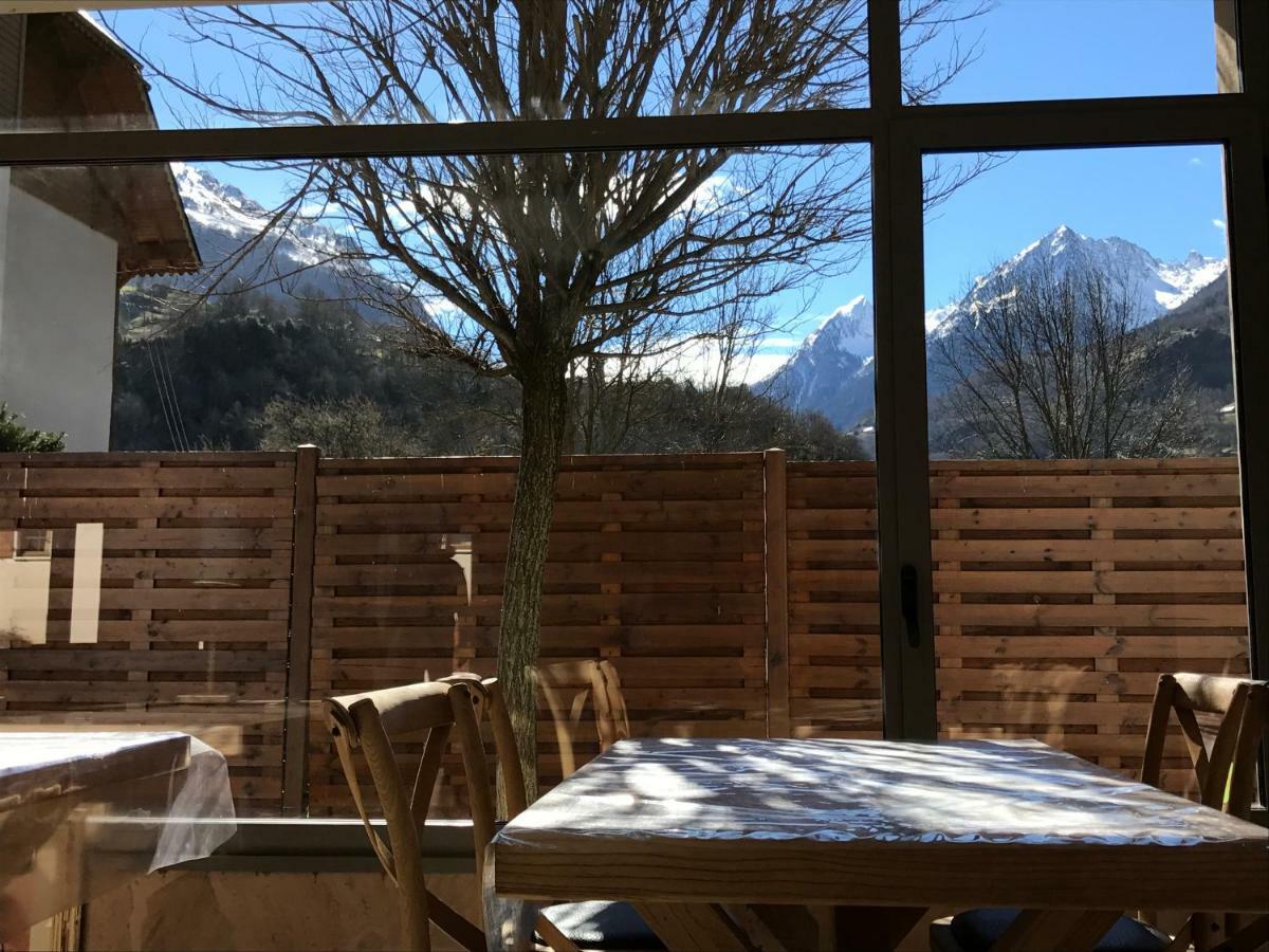 Appartement Tt Confort Au Coeur Des Montagnes Avec Vue Sur Les Montagnes Wifi Люс-Сен-Совёр Экстерьер фото